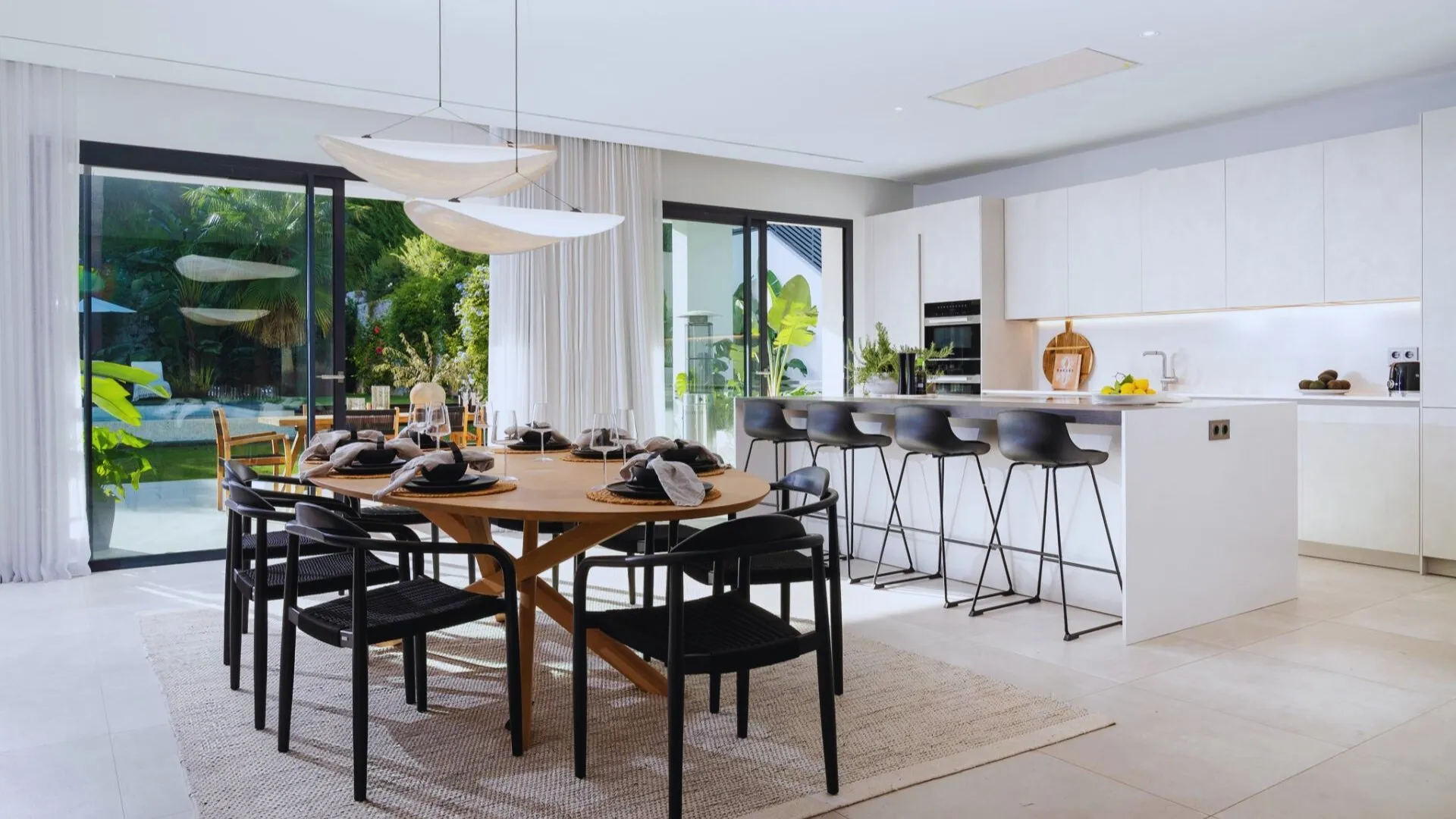 Luxurious Modern Villa for Sale in the Heart of Andalucia - View 10