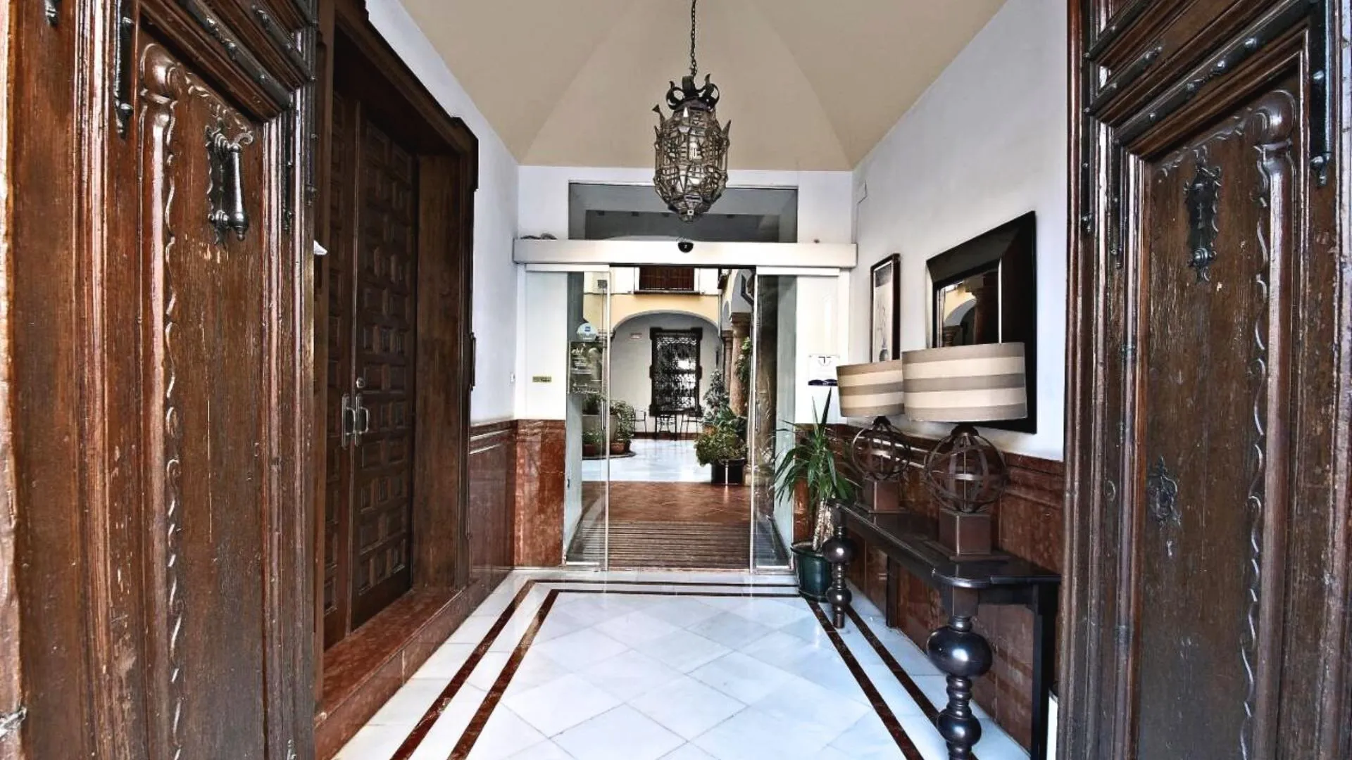 4-floor hotel for sale in Antequera - View 8