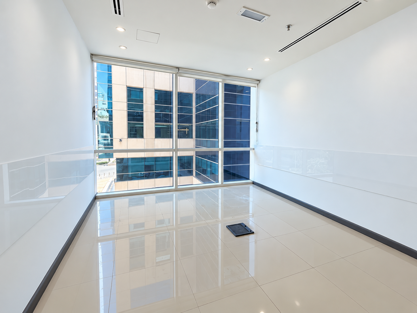 Huge Office Layout | Prime Location | Fitted - View 12