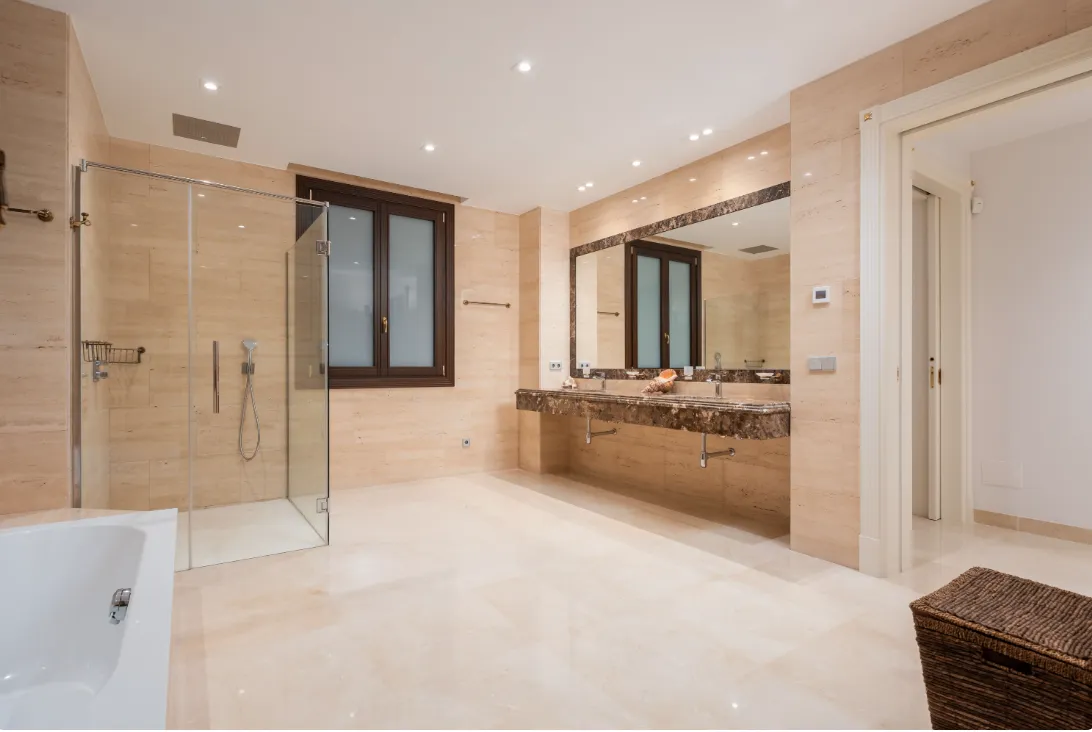 Luxury Sea View Villa for Sale in Estepona  - View 7