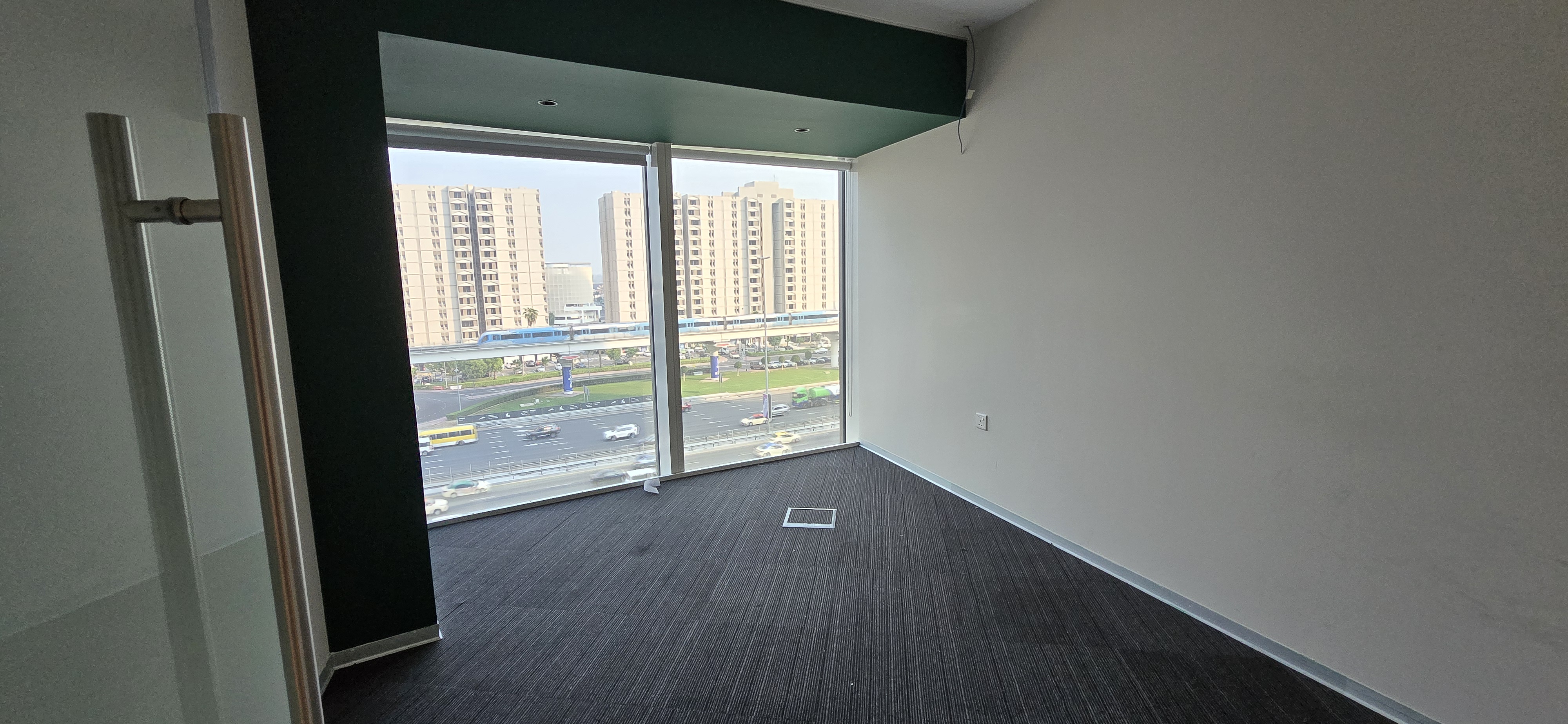Fully Fitted | Prime Location | Ready to Move - View 12