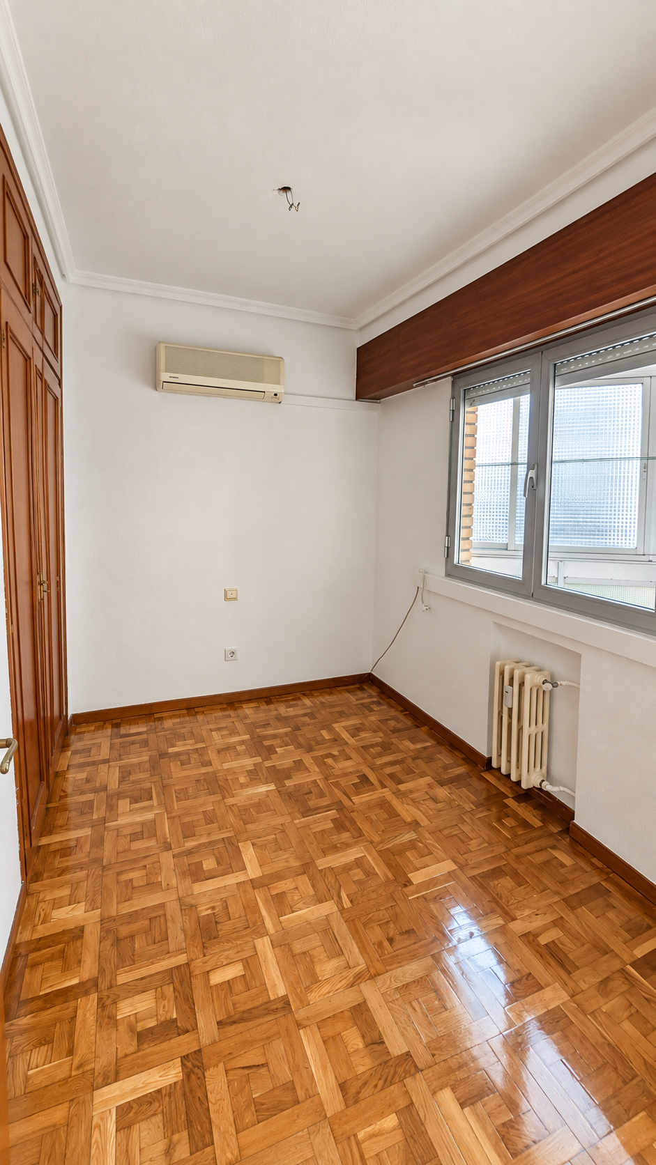 Exclusive residence with panoramic views and garaje in Ciudad Jardín - View 15