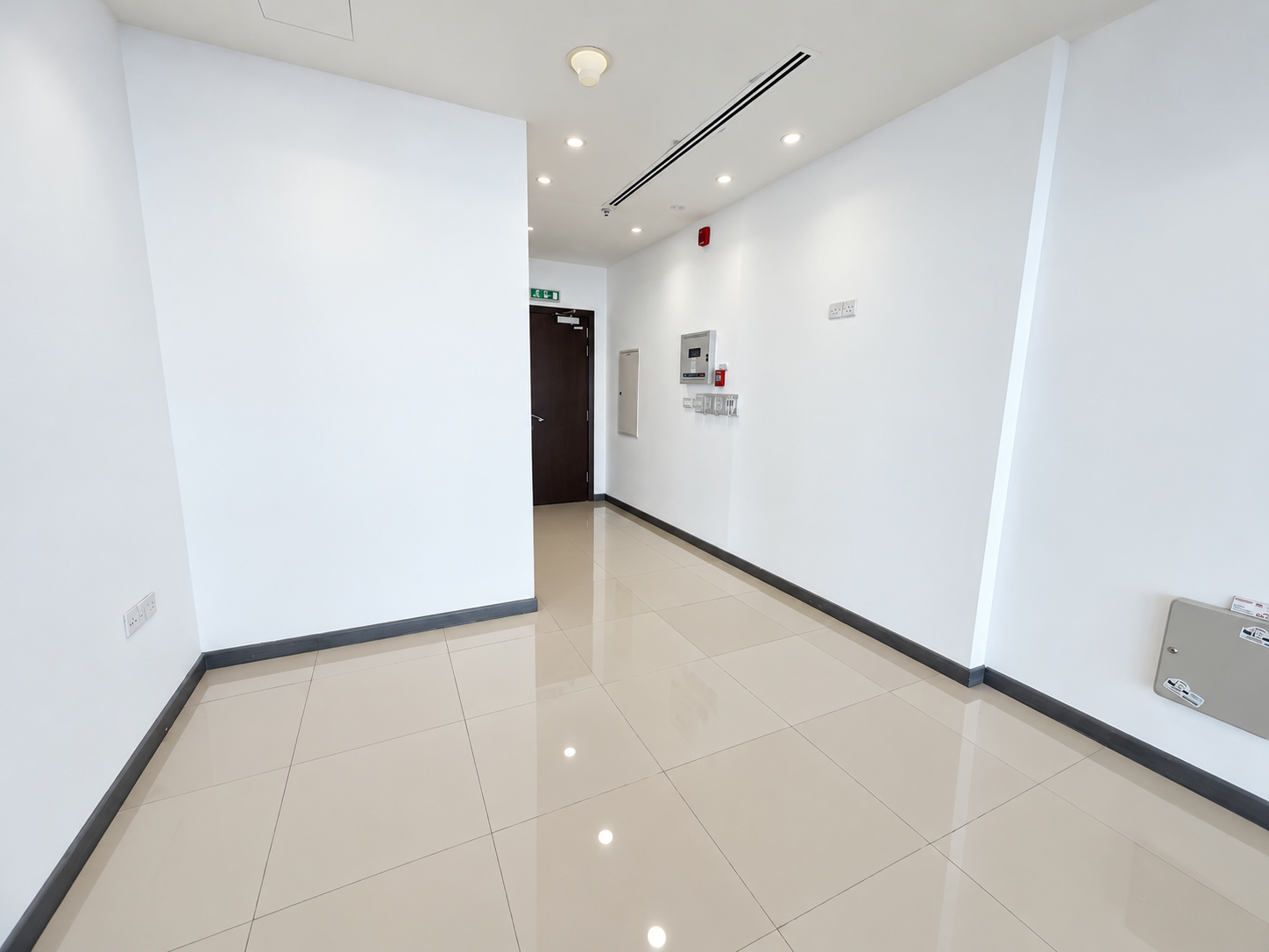 Huge Office Layout | Prime Location | Fitted - View 10