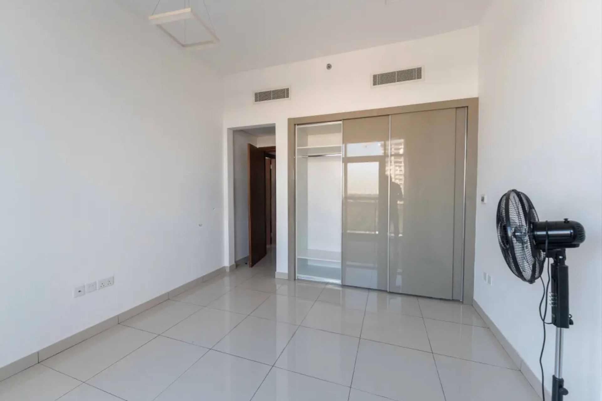 2 bedroom apartment for sale in Majan Dubai - View 9