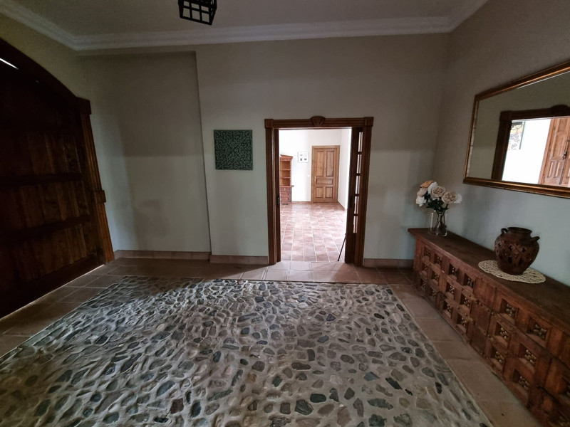 Exclusive Luxury Country Estate with Event Venue - View 11