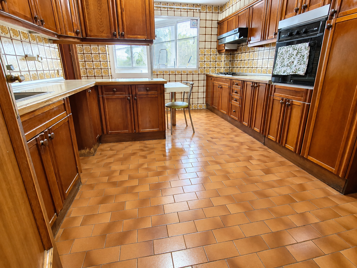 Exclusive residence with panoramic views and garaje in Ciudad Jardín - View 11