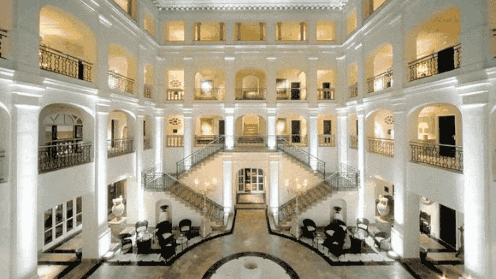 40,106 m² luxury hotel & resort in Costa del Sol - View 9