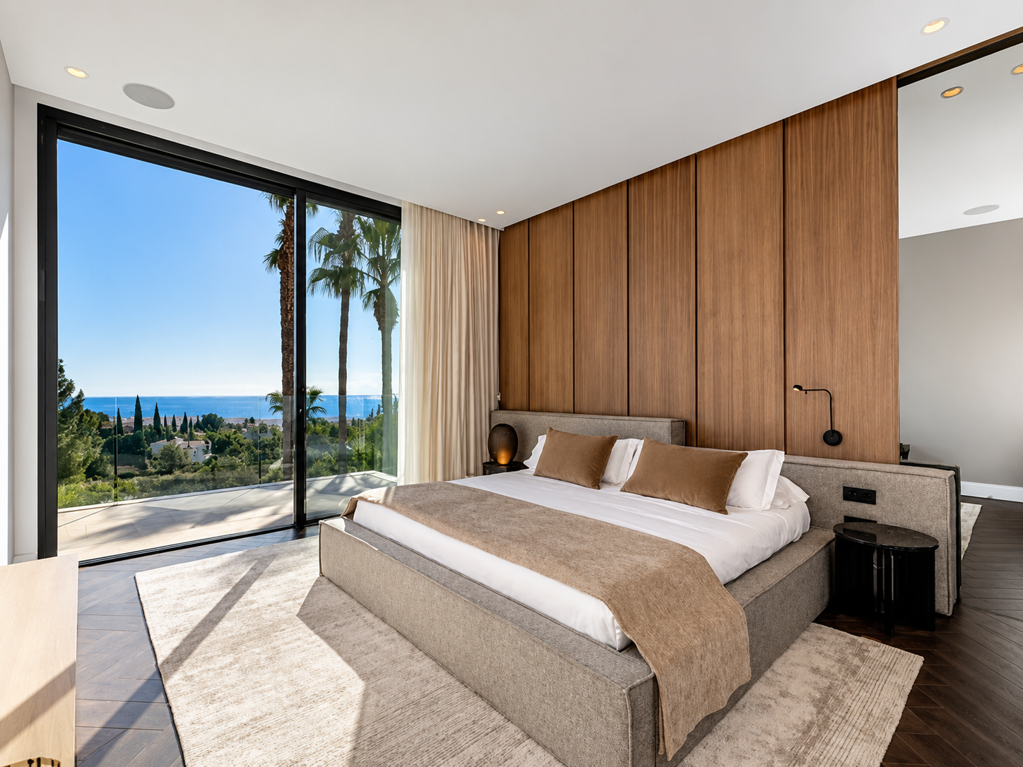 Contemporary Architectural Masterpiece in Cascada de Camoján, Marbella - View 14