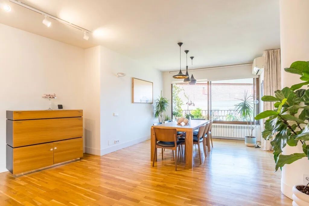 Luxury Apartment in Almagro - View 21