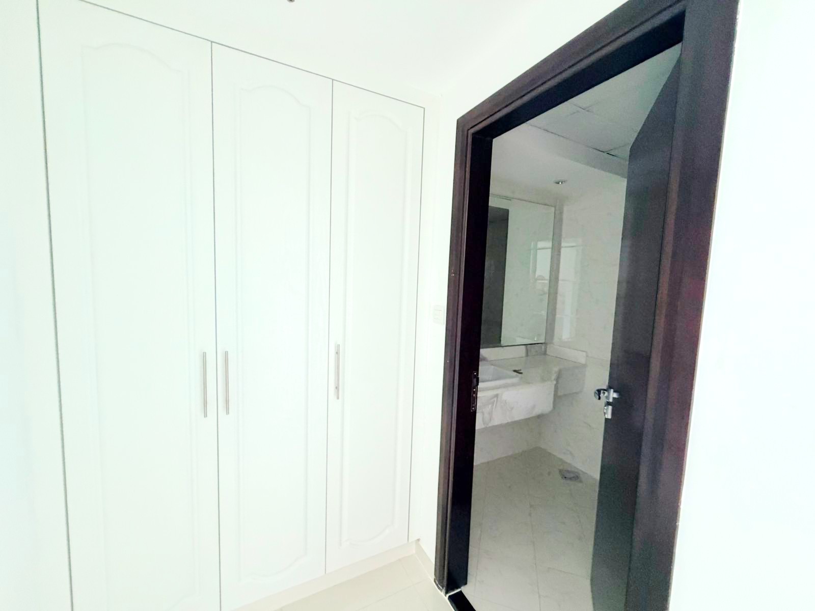 Burj Khalifa View | Spacious Layout | Vacant - View 13
