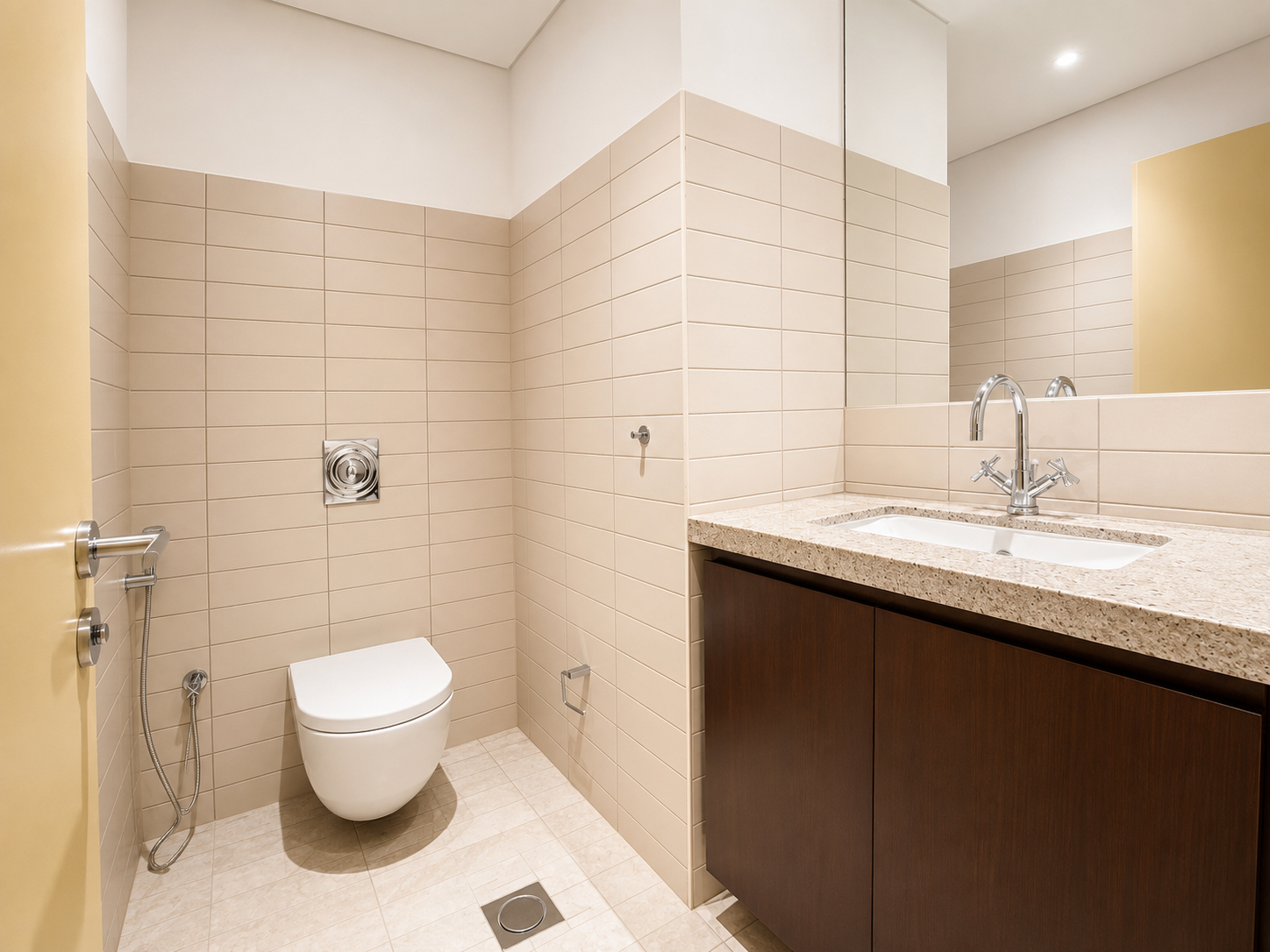Furnished 1 BHK | High Floor | Sea View - View 10