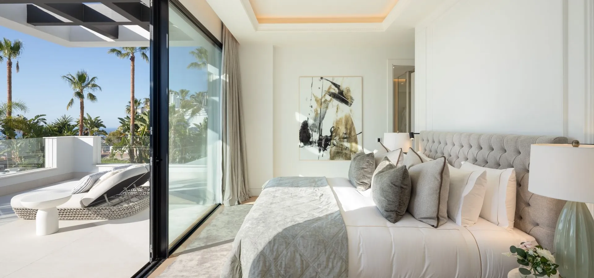 2,042 m² villa for sale in Marbella - View 7