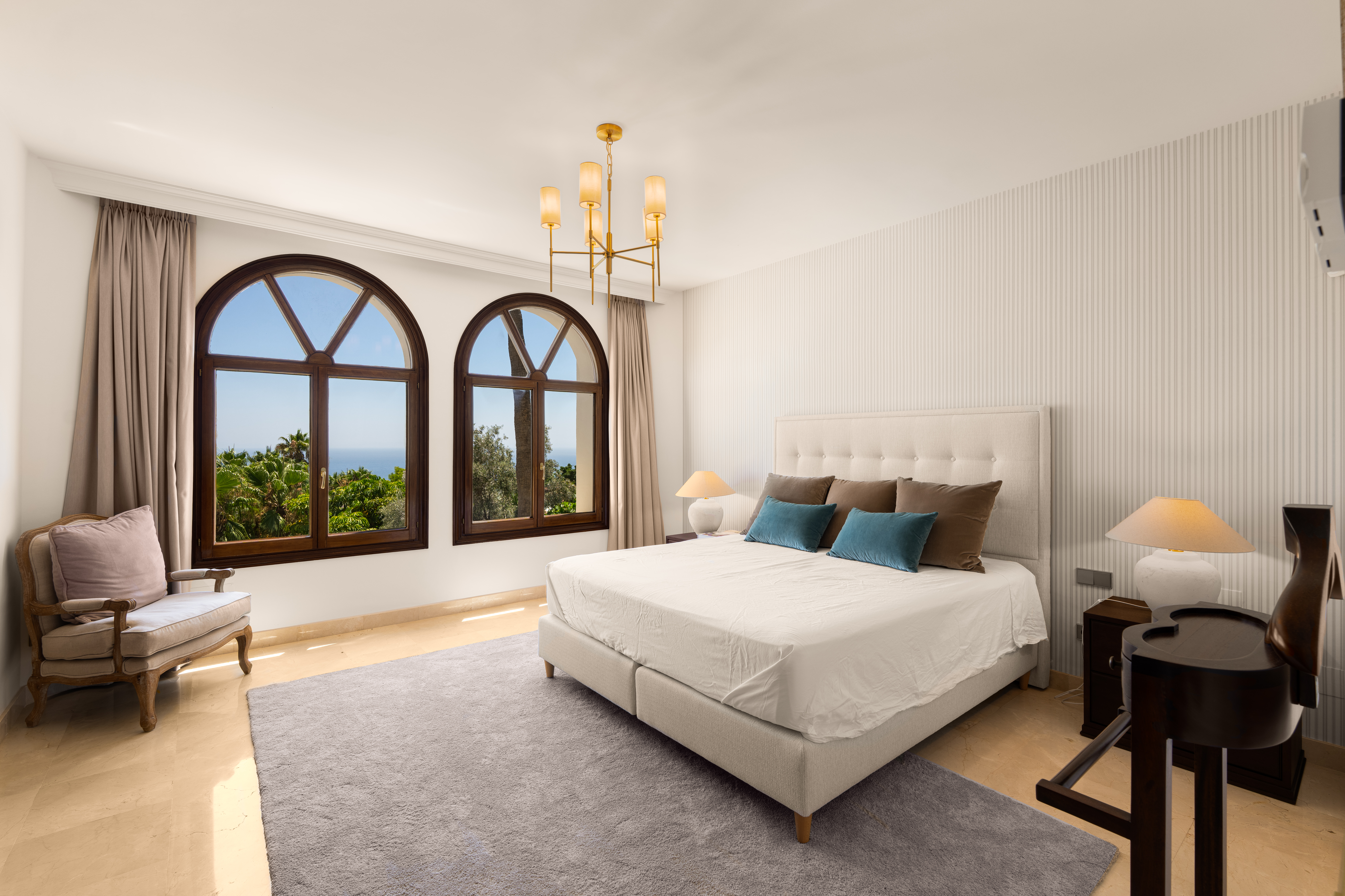 Villa Serenata – Luxury Villa in Sierra Blanca - View 13