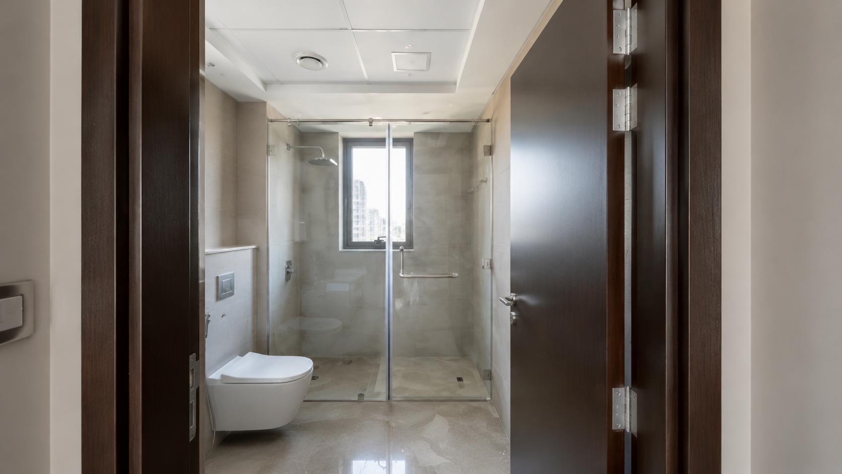 Brand New | Furnished | Middle Unit - View 11