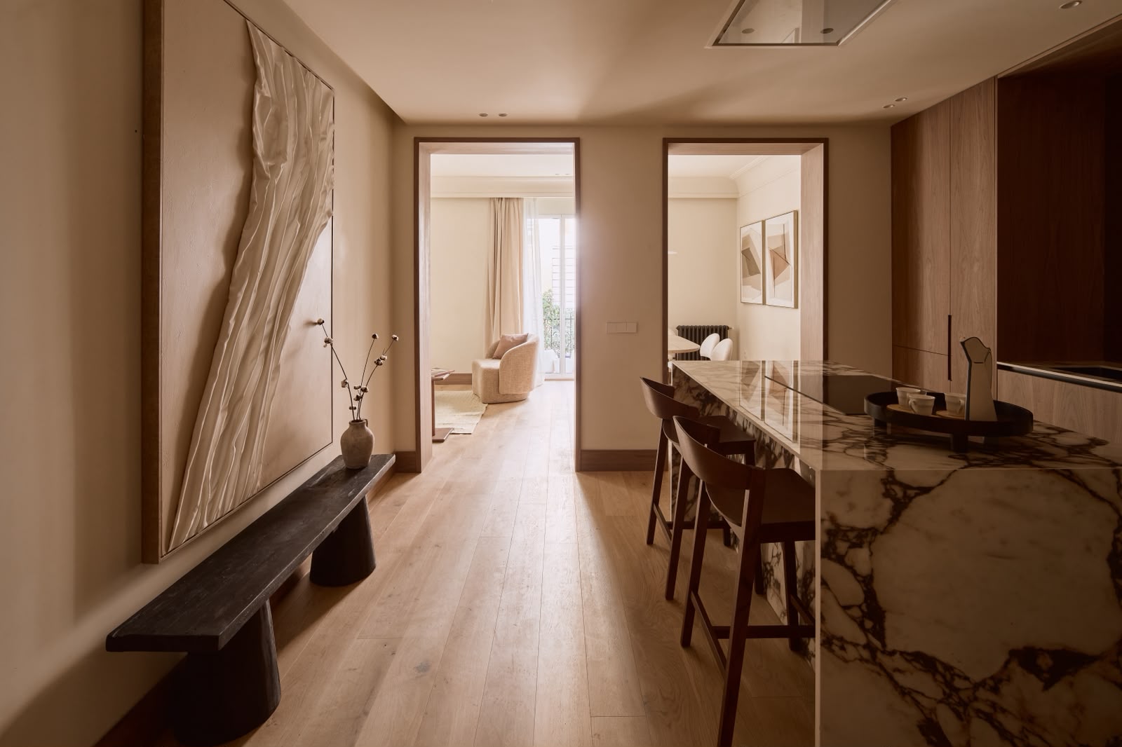 Elegant Designer Apartment in Salamanca - View 15